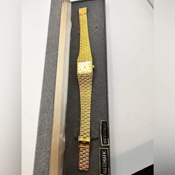 18kt HGE VINTAGE  Ladies Geneva yellow gold watch! - Picture 4 of 15